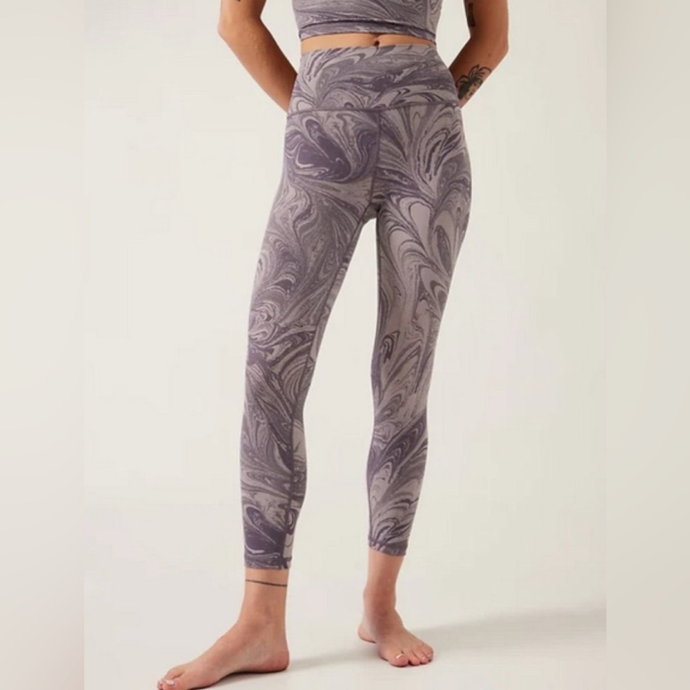 ATHLETA Transcend 7/8 Tight Swirl Pattern Leggings